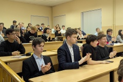 PXL_20251113_130637409